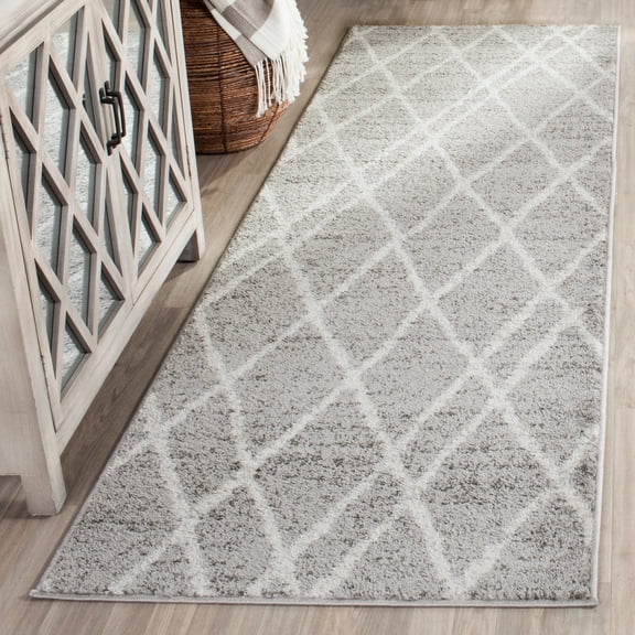 SAFAVIEH Adirondack Cody Geometric Diamonds Runner Rug, Ivory/Silver, 2'6" x 12'