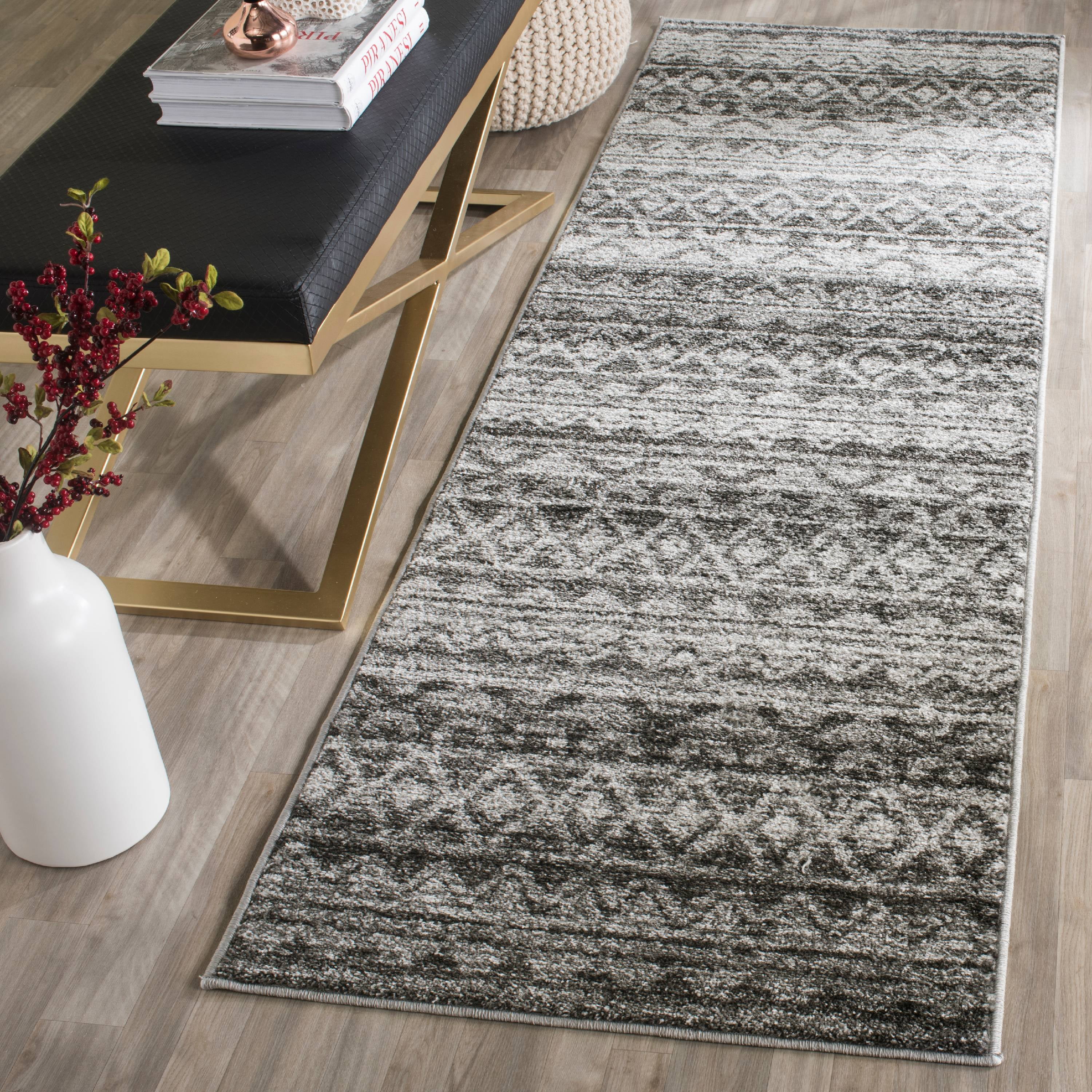 SAFAVIEH Adirondack Emil Southwestern Runner Rug, Ivory/Charcoal, 2'6" x 10'