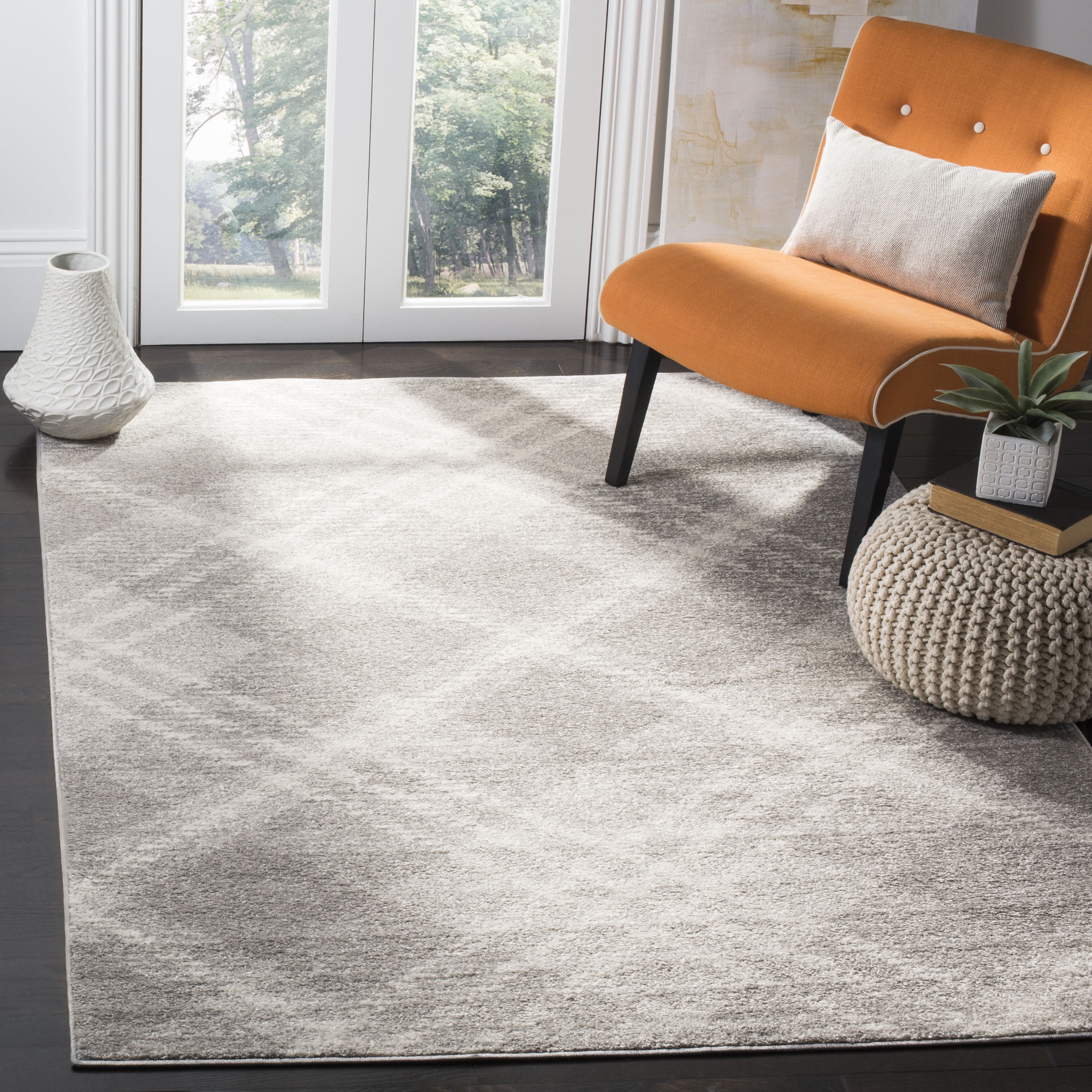 SAFAVIEH Adirondack Fidan Geometric Area Rug, Light Grey/Ivory, 5'1" x 7'6"
