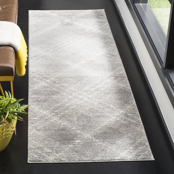 SAFAVIEH Adirondack Fidan Geometric Runner Rug, Light Grey/Ivory, 2'6" x 8'