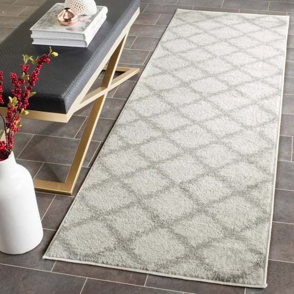 SAFAVIEH Adirondack Grayson Geometric Diamonds Runner Rug, Ivory/Silver, 2'6" x 12'