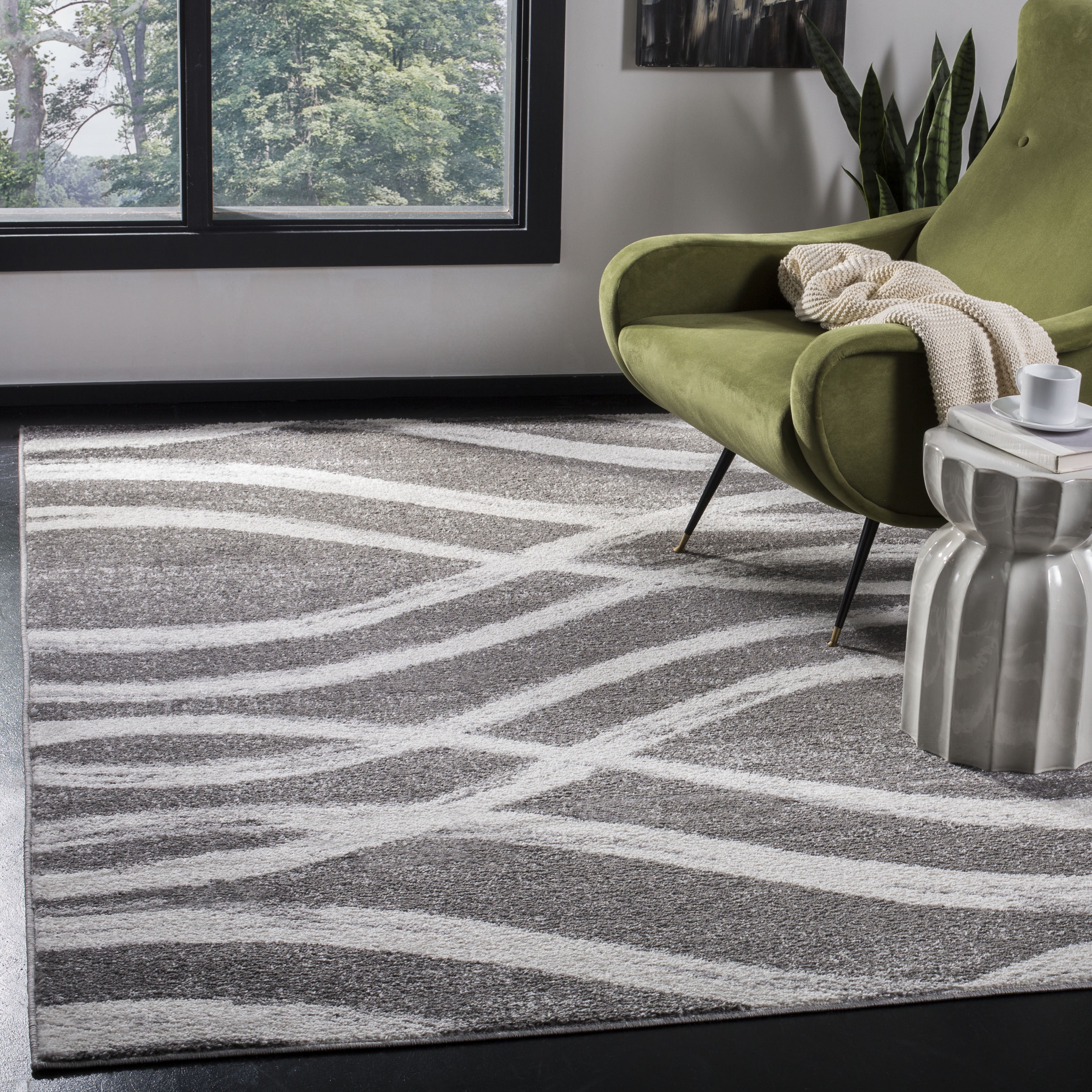 Safavieh Adirondack Isidor Geometric Swirls Area Rug, Charcoal/Ivory, 4' x 6'