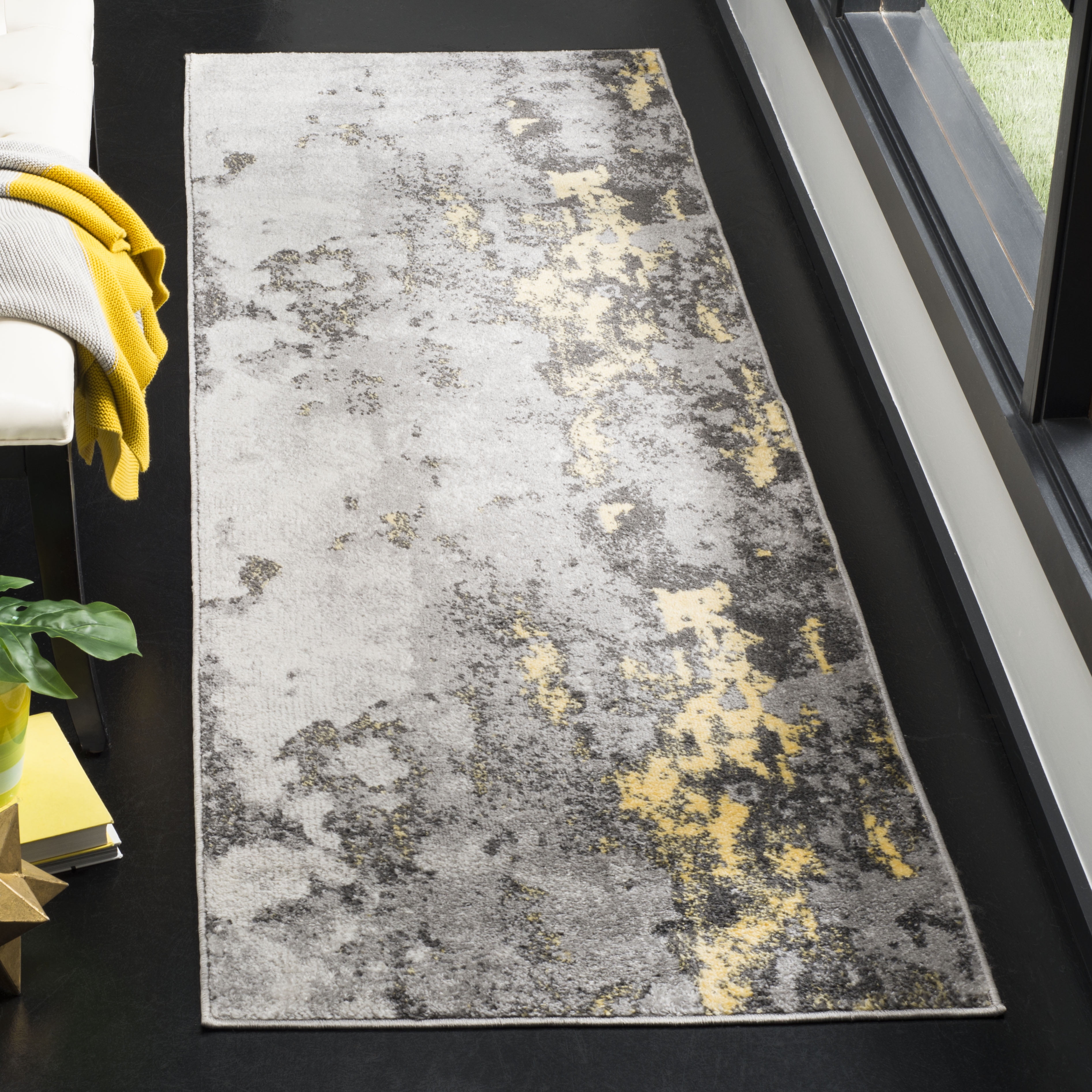 SAFAVIEH Adirondack Ladonna Abstract Runner Rug, Grey/Yellow, 2'6" x 20