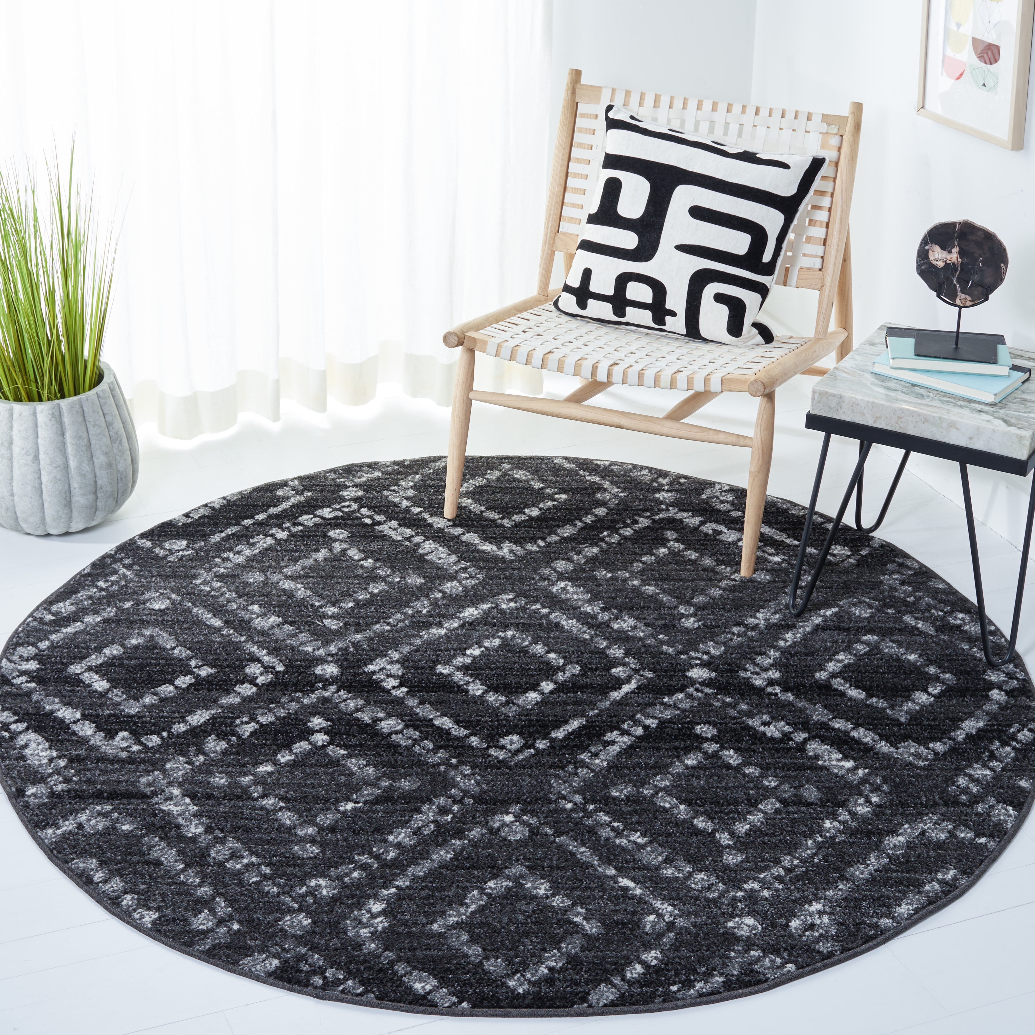 Safavieh Adirondack Lecia Geometric Area Rug, Black/Ivory, 6' x 6' Round