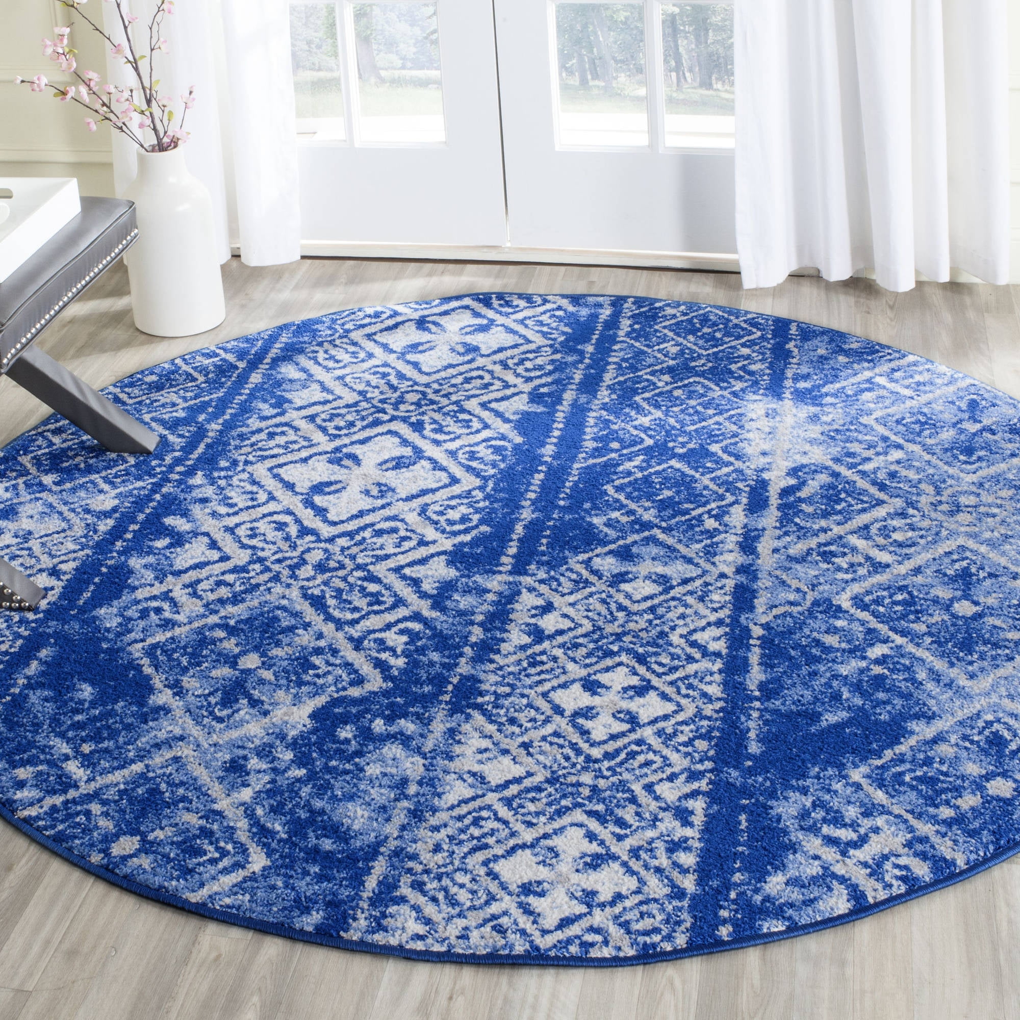 SAFAVIEH Adirondack Montague Geometric Area Rug, Black/Silver, 6' x 6' Round