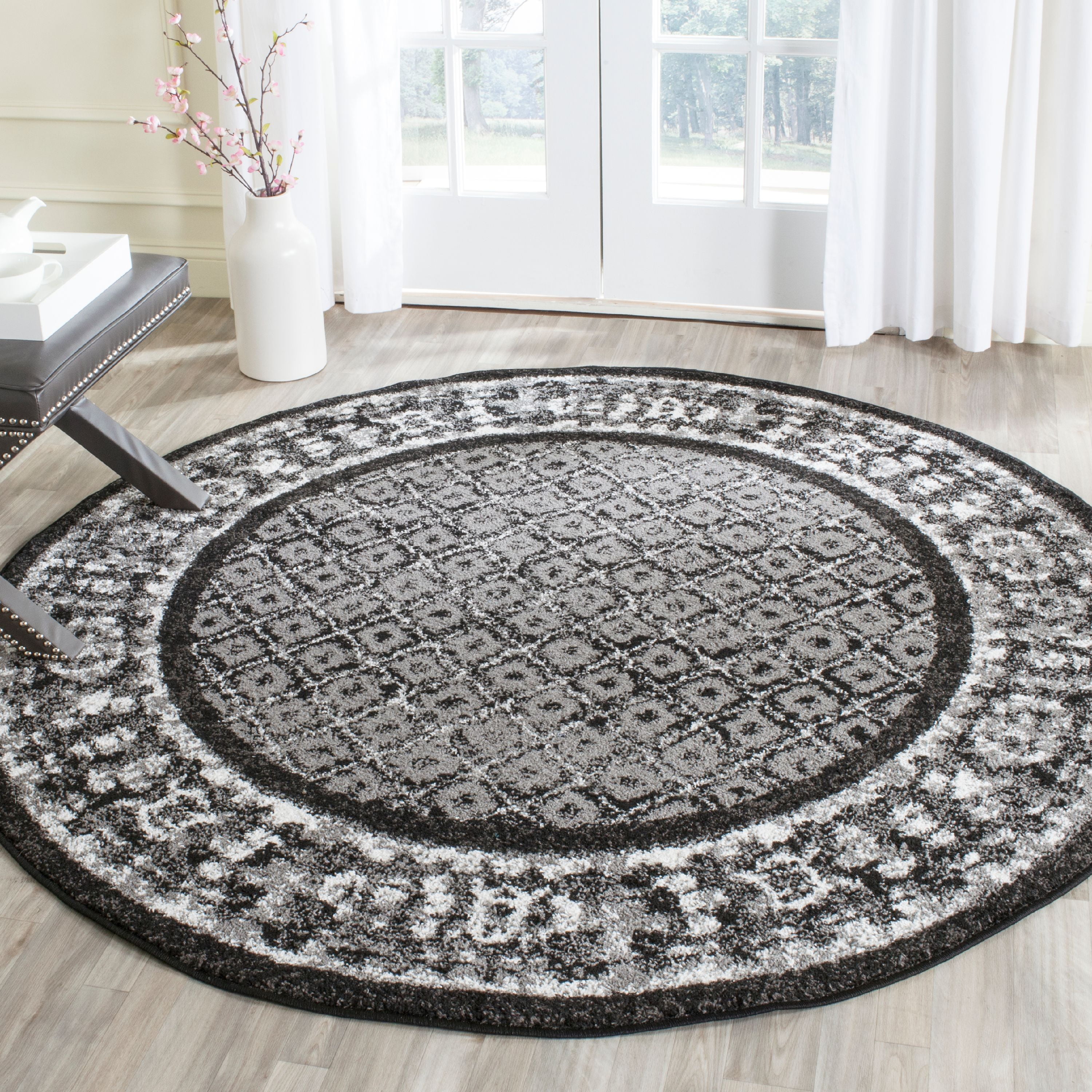 SAFAVIEH Adirondack Royston Geometric Area Rug, Black/Silver, 4' x 4' Round