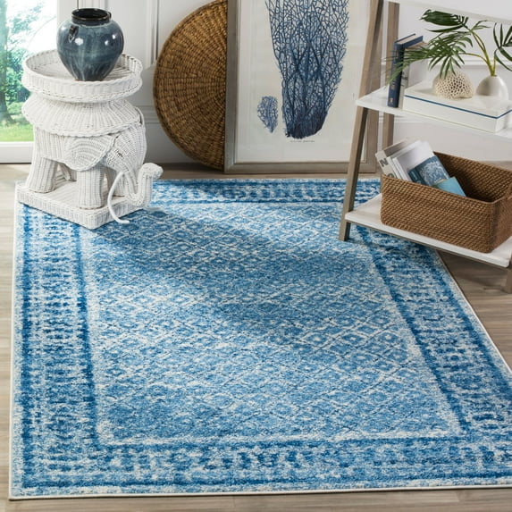 SAFAVIEH Adirondack Royston Traditional Area Rug, Silver/Blue, 4' x 4' Square
