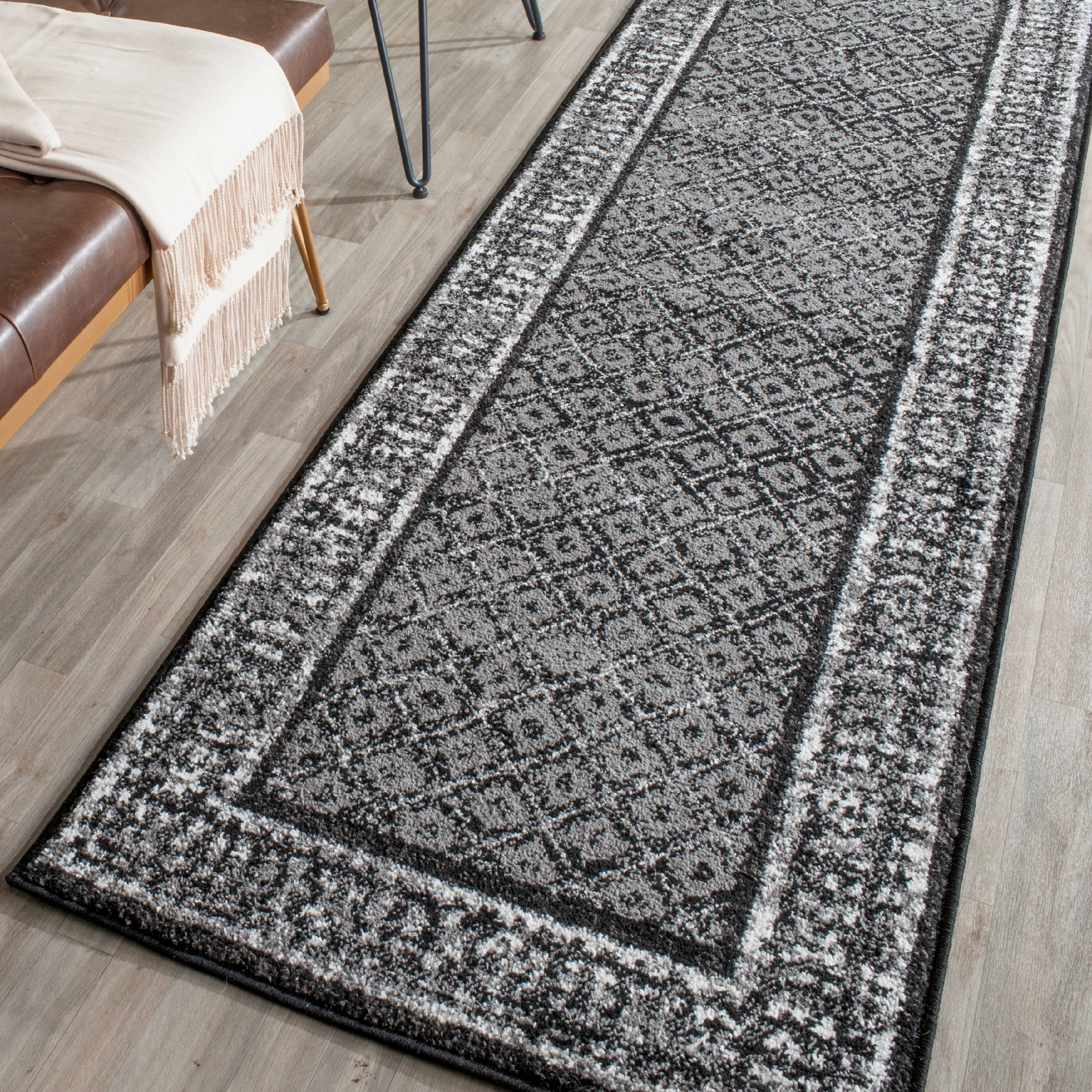 SAFAVIEH Adirondack Royston Traditional Runner Rug, Black/Silver, 2'6" x 20'