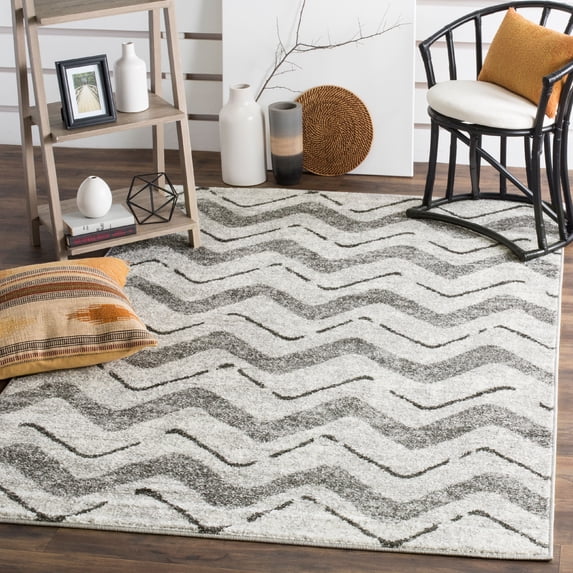 SAFAVIEH Adirondack Stojan Chevron Area Rug, Silver/Charcoal, 6' x 6' Square
