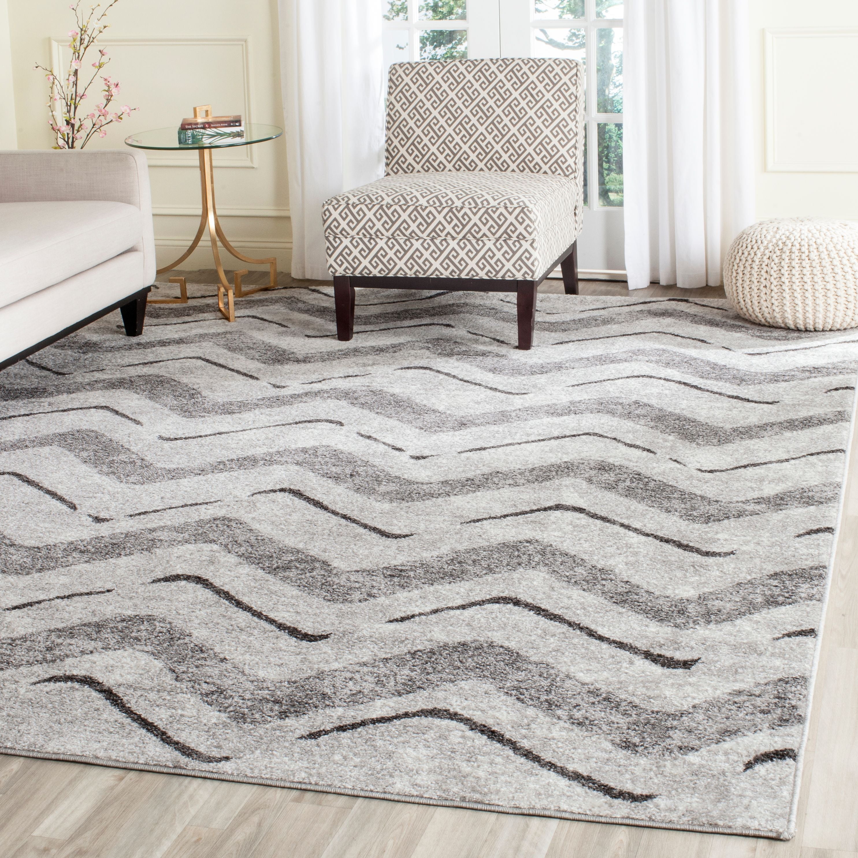 Silver Charcoal Zigzag Pattern 8' x 10' Synthetic Area Rug