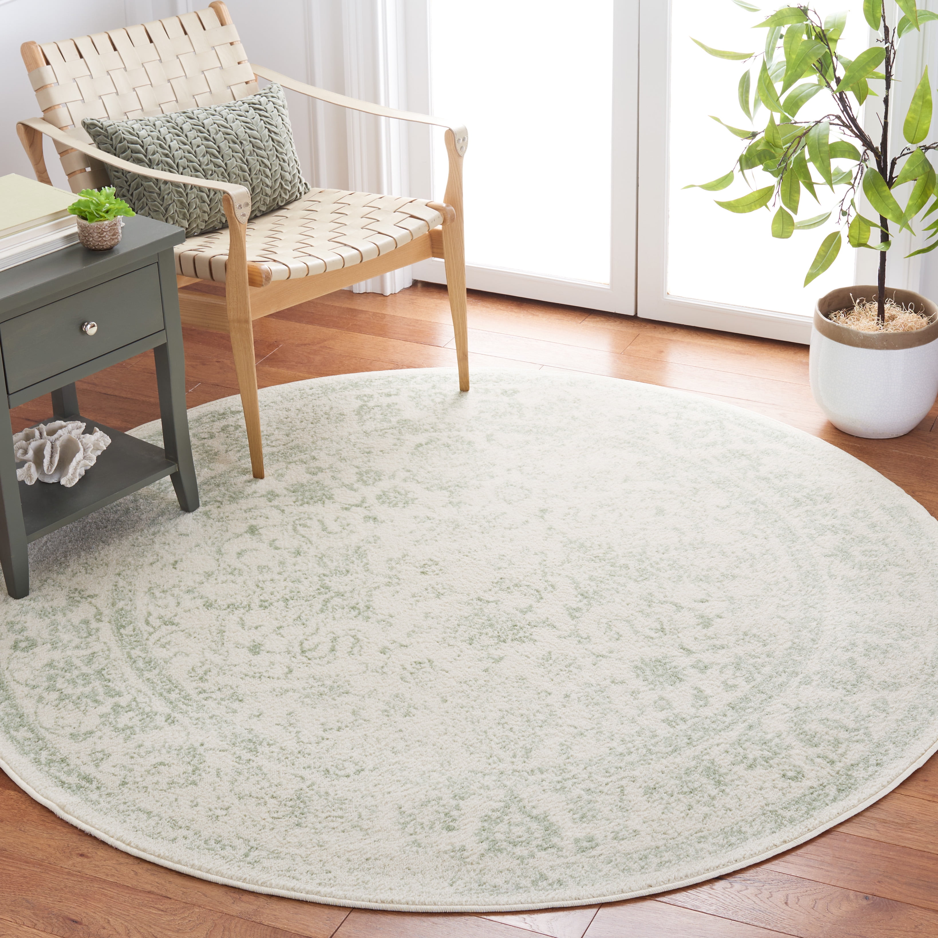 SAFAVIEH Adirondack Wyatt Traditional Distressed Area Rug, Ivory/Sage, 8' x 8' Round - Transitional Modern Design, Ivory & Sage, Ideal for Living Room, Bedroom, Dining Space