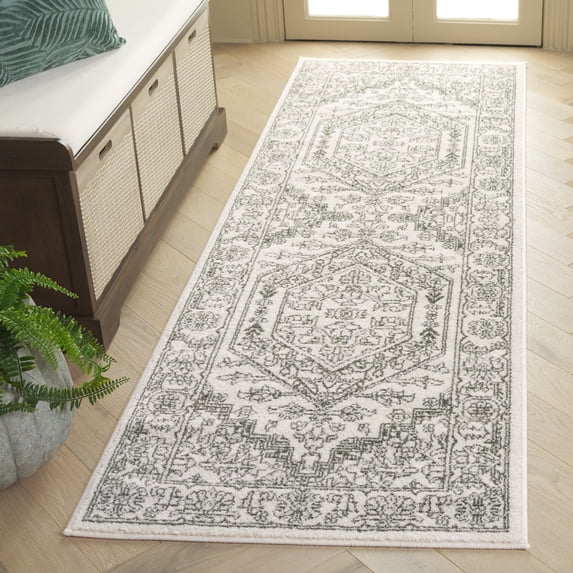 Safavieh Adirondack Xavier Oriental Runner Rug, Ivory/Dark Green, 2'6" x 8'