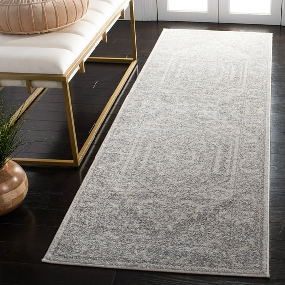 Safavieh Adirondack Xavier Oriental Runner Rug, Ivory/Silver, 2'6" x 8'
