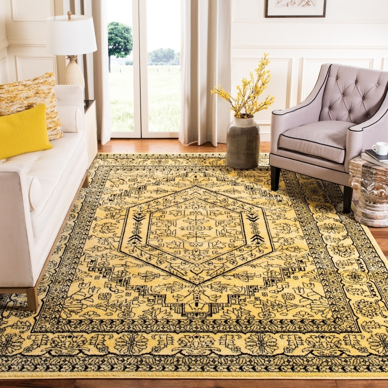 SAFAVIEH Adirondack Xavier Traditional Area Rug, Gold/Black, 8' x 10