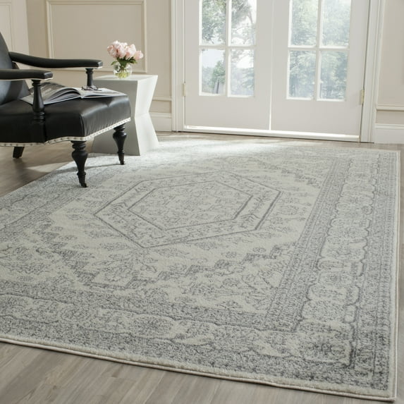 Safavieh Adirondack Xavier Oriental Area Rug, Ivory/Silver, 6'7" x 6'7" Square