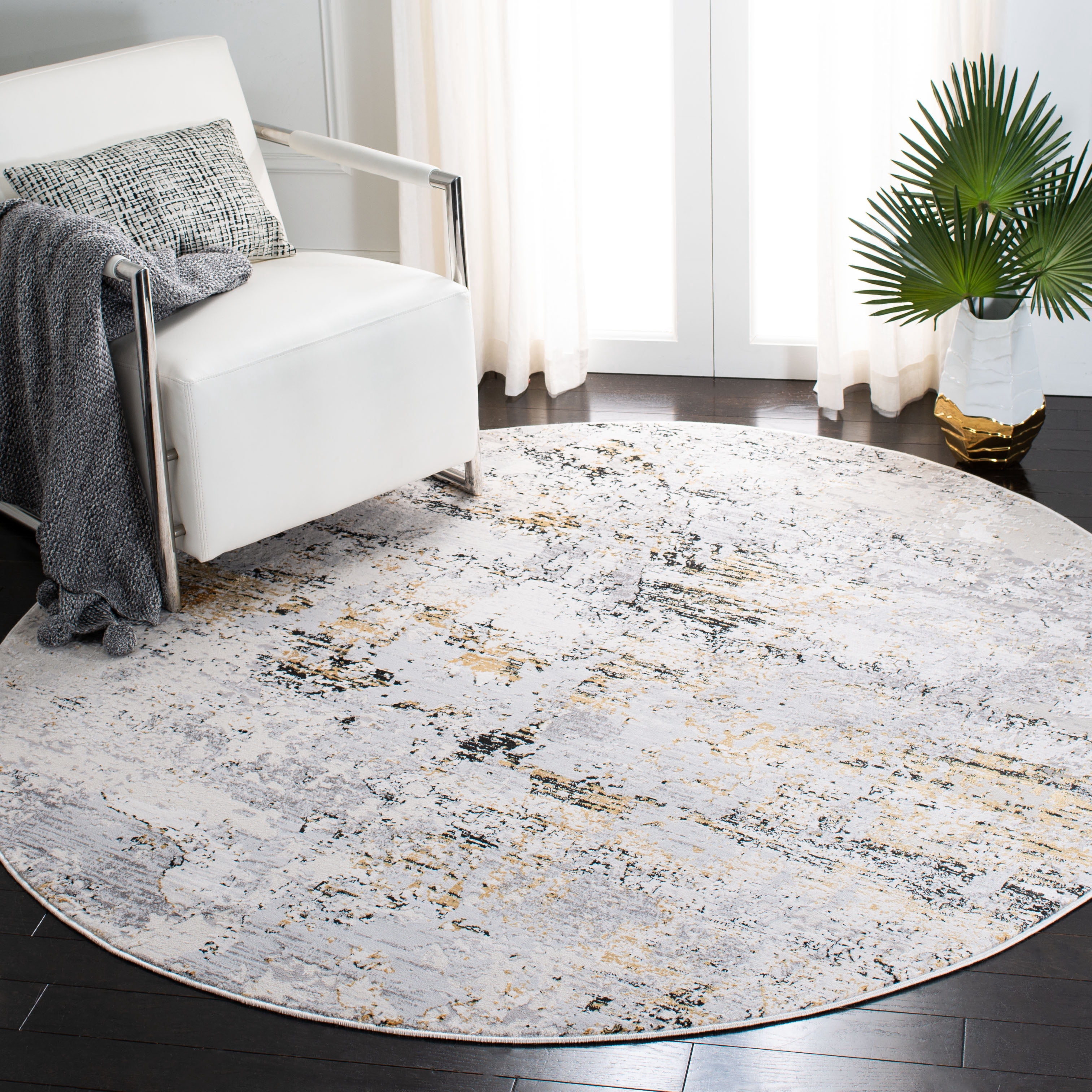 SAFAVIEH Amalfi Cian Distressed Area Rug, Creme/Gold, 6'7" x 6'7" Round