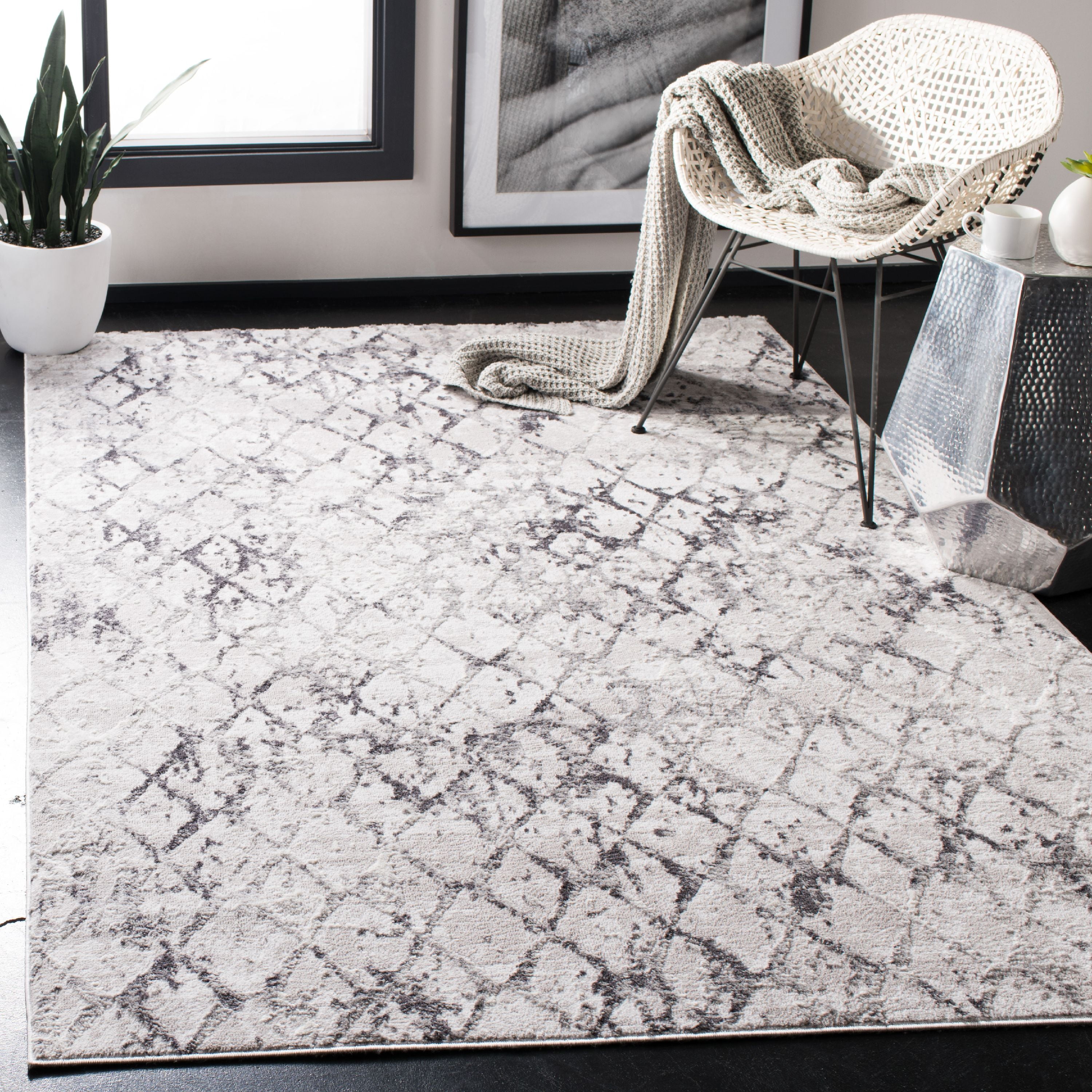 Modish Gray Rectangular Hand-Knotted Area Rug, 5'3" x 7'6"