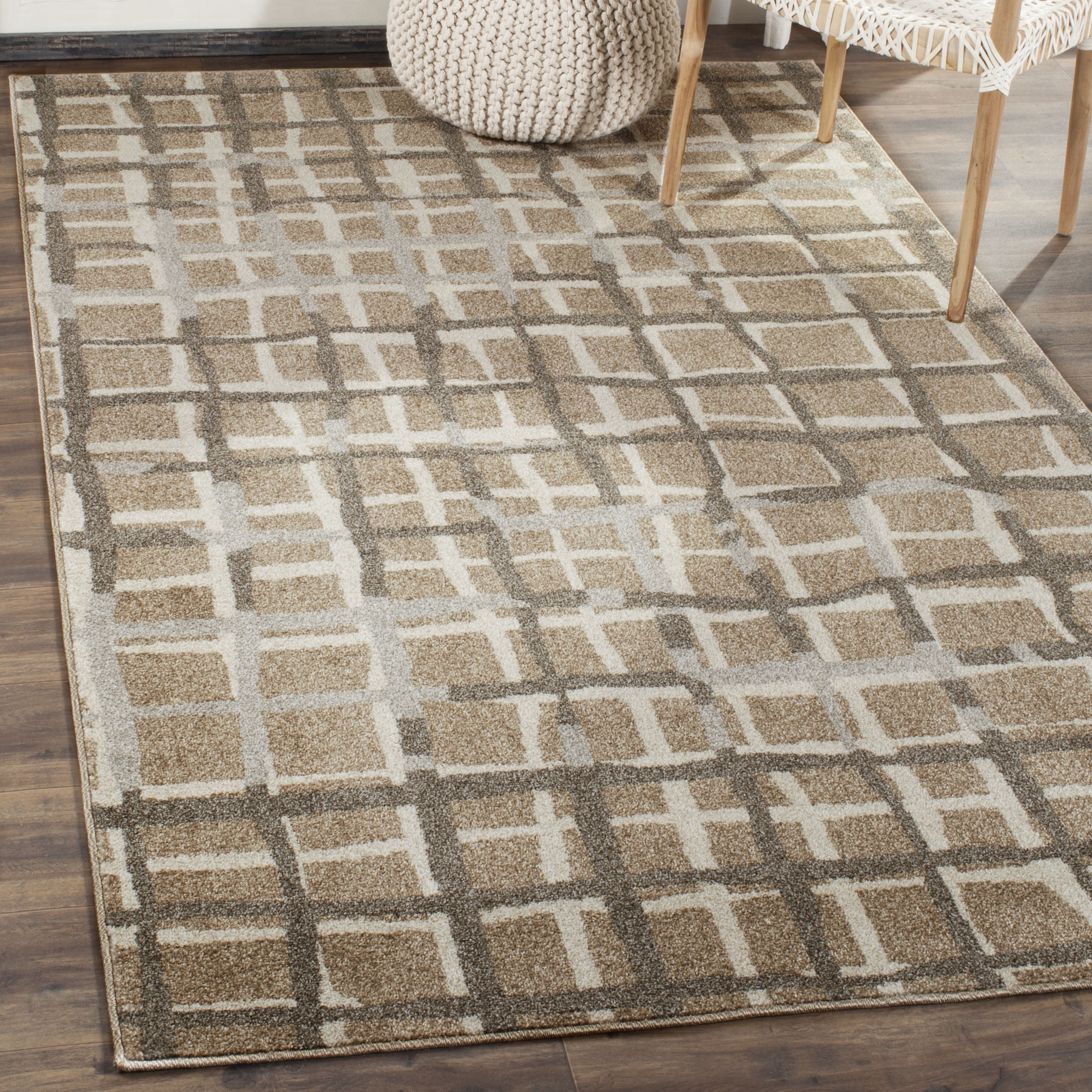 Safavieh Amherst Brody Geometric Area Rug, Wheat/Beige, 5'3" x 8'