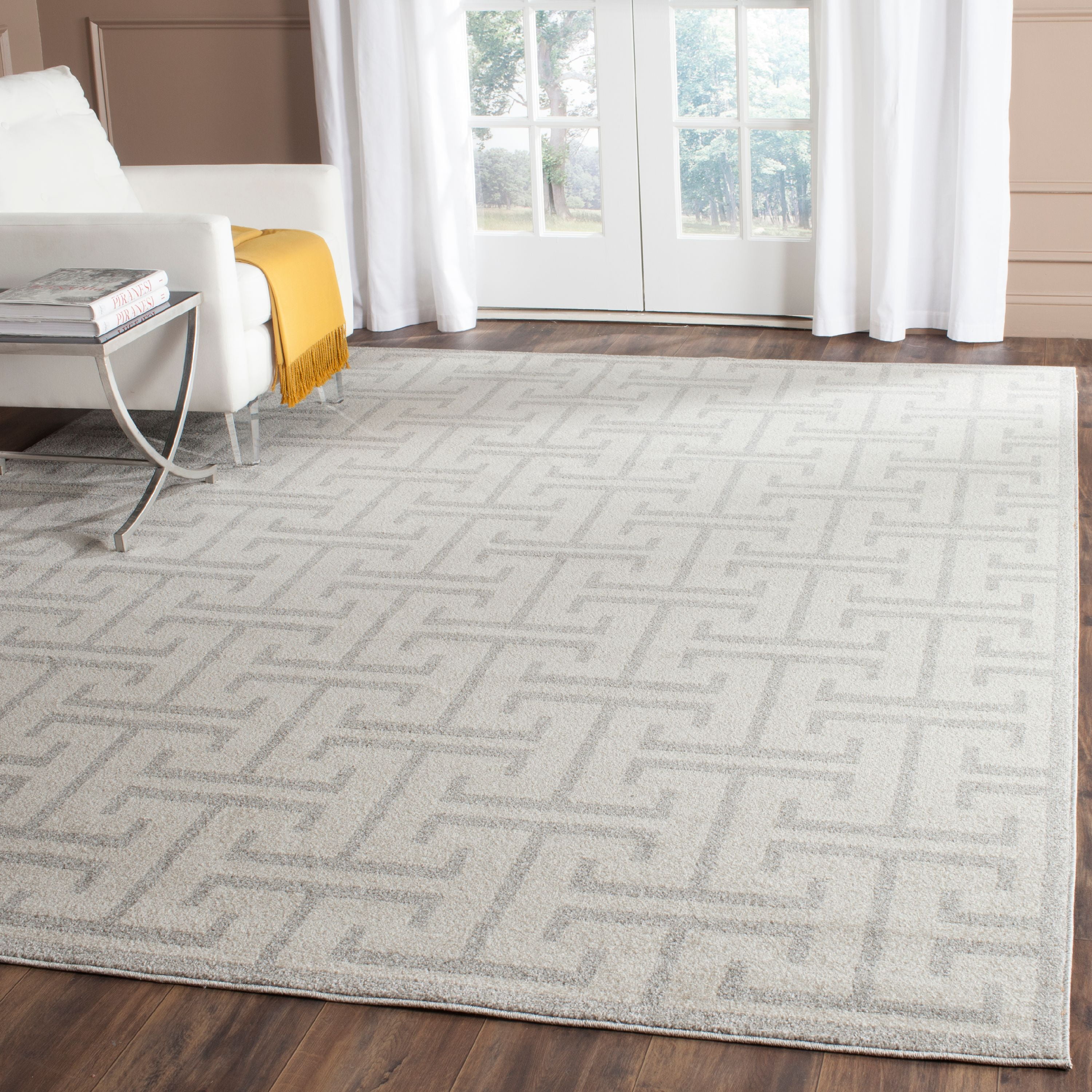 Modern Gray 4' x 6' Easy-Care Synthetic Area Rug