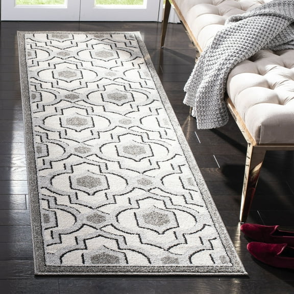 Safavieh Amherst Leann Geometric Runner Rug, Ivory/Gray, 2'3" x 7'