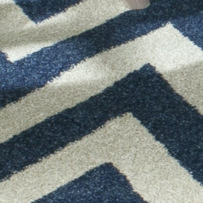 Safavieh Amherst Peronal Geometric Area Rug, Navy/Beige, 2'6" x 4'