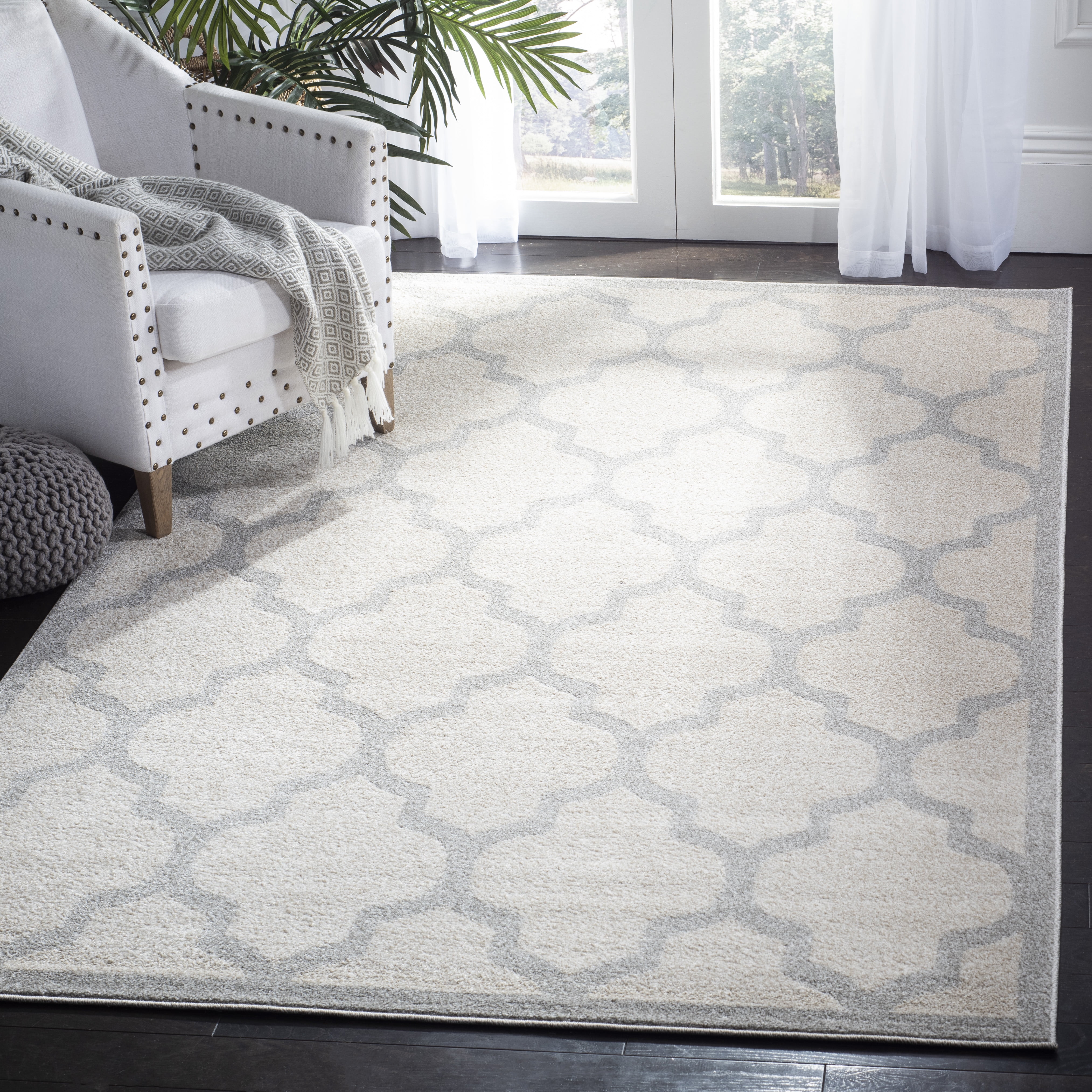 Safavieh Amherst Roderick Geometric Area Rug, Beige/Light Gray, 2'6