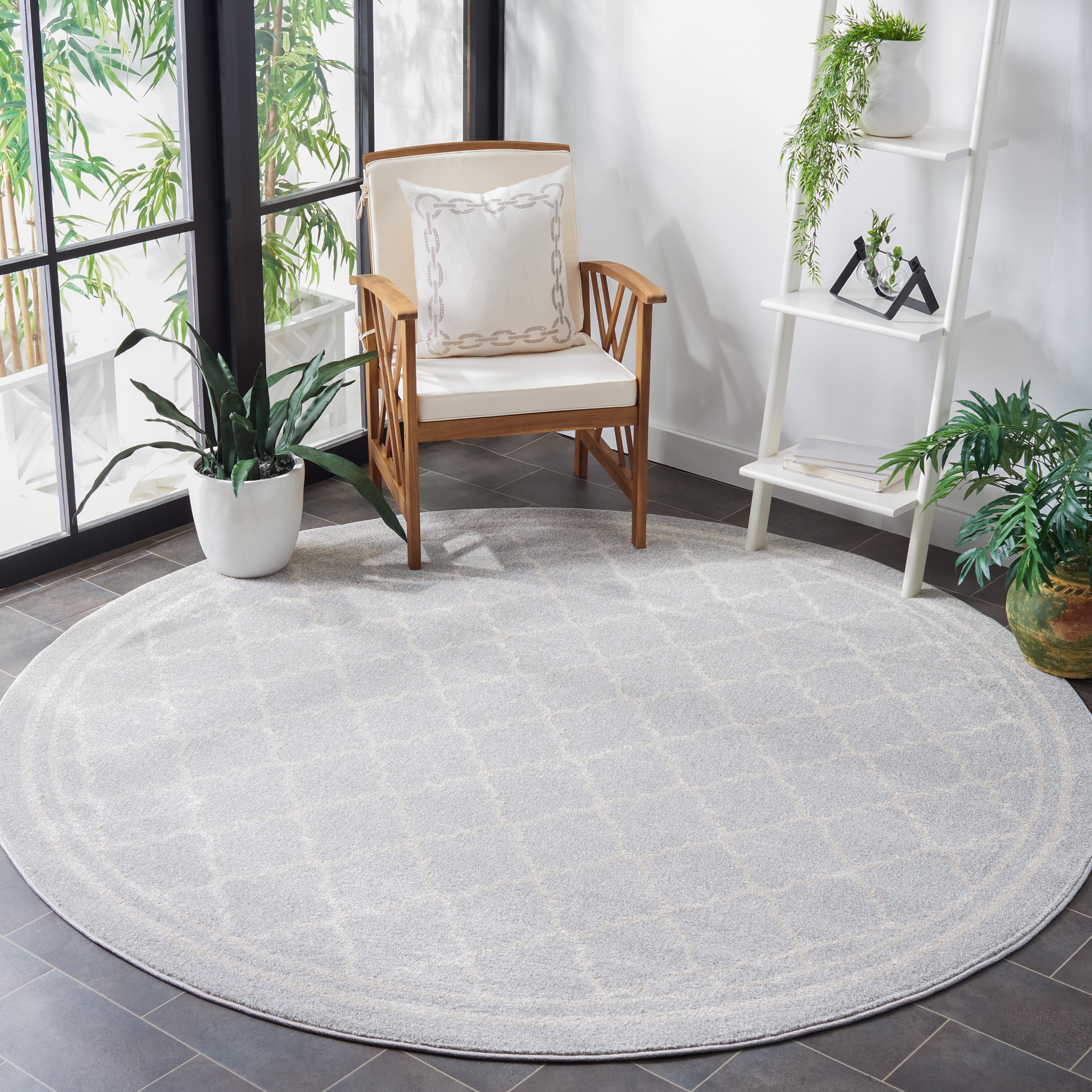 Safavieh Amherst Trina Geometric Area Rug, Light Gray/Beige, 3' x 3' Round