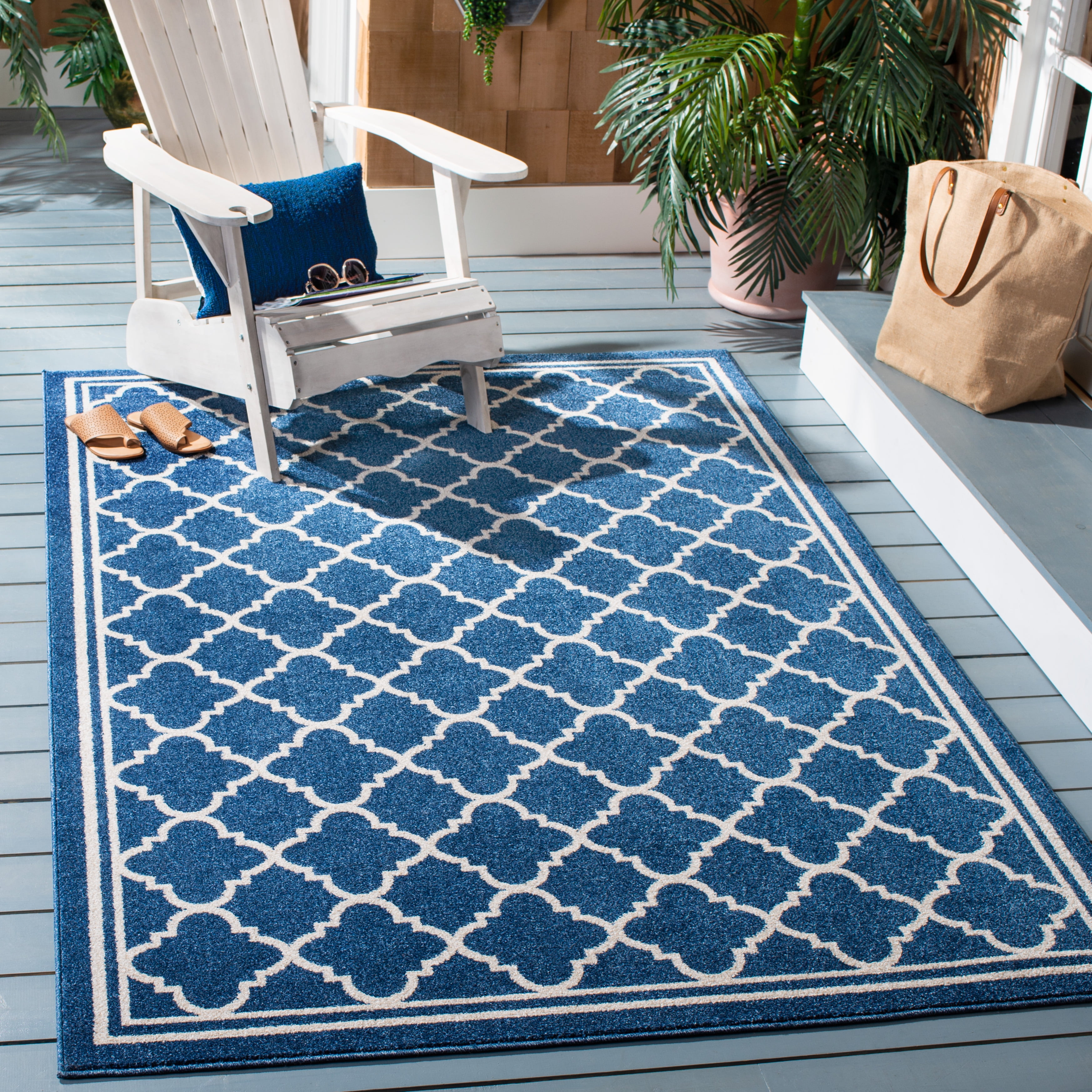 Safavieh Amherst Trina Geometric Area Rug, Navy/Beige, 3' x 3' Square