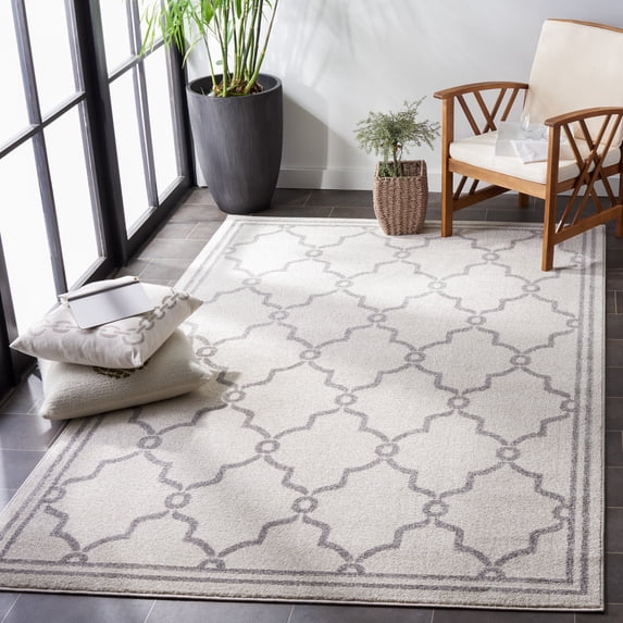 Safavieh Amherst Wesley Geometric Area Rug, Ivory/Gray, 3' x 5'