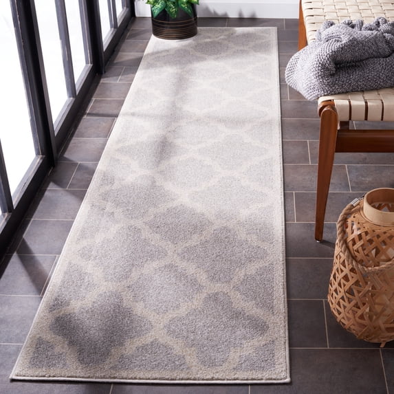 Safavieh Amherst Willmer Geometric Runner Rug, Light Gray/Beige, 2'3" x 11'