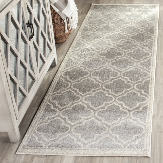 Safavieh Amherst Wilson Geometric Runner Rug, Light Gray/Ivory, 2'3" x 7'