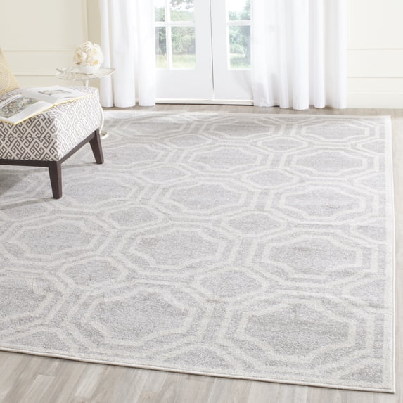 Safavieh Amherst Winnie Geometric Area Rug, Light Gray/Ivory, 7' x 7' Square