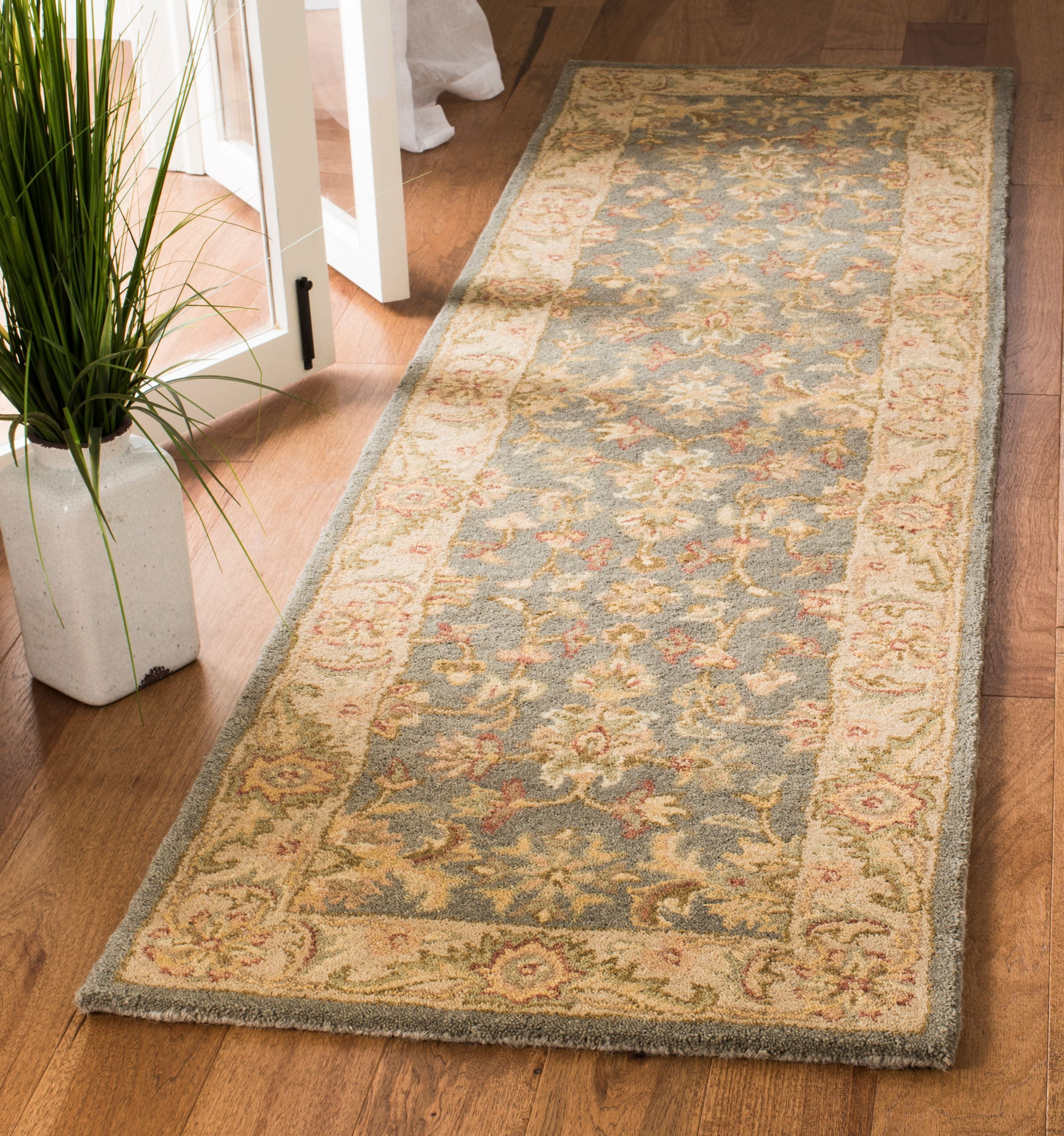 SAFAVIEH Antiquity Bethanie Traditional Wool Runner Rug, Blue/Beige, 2'3" x 8'