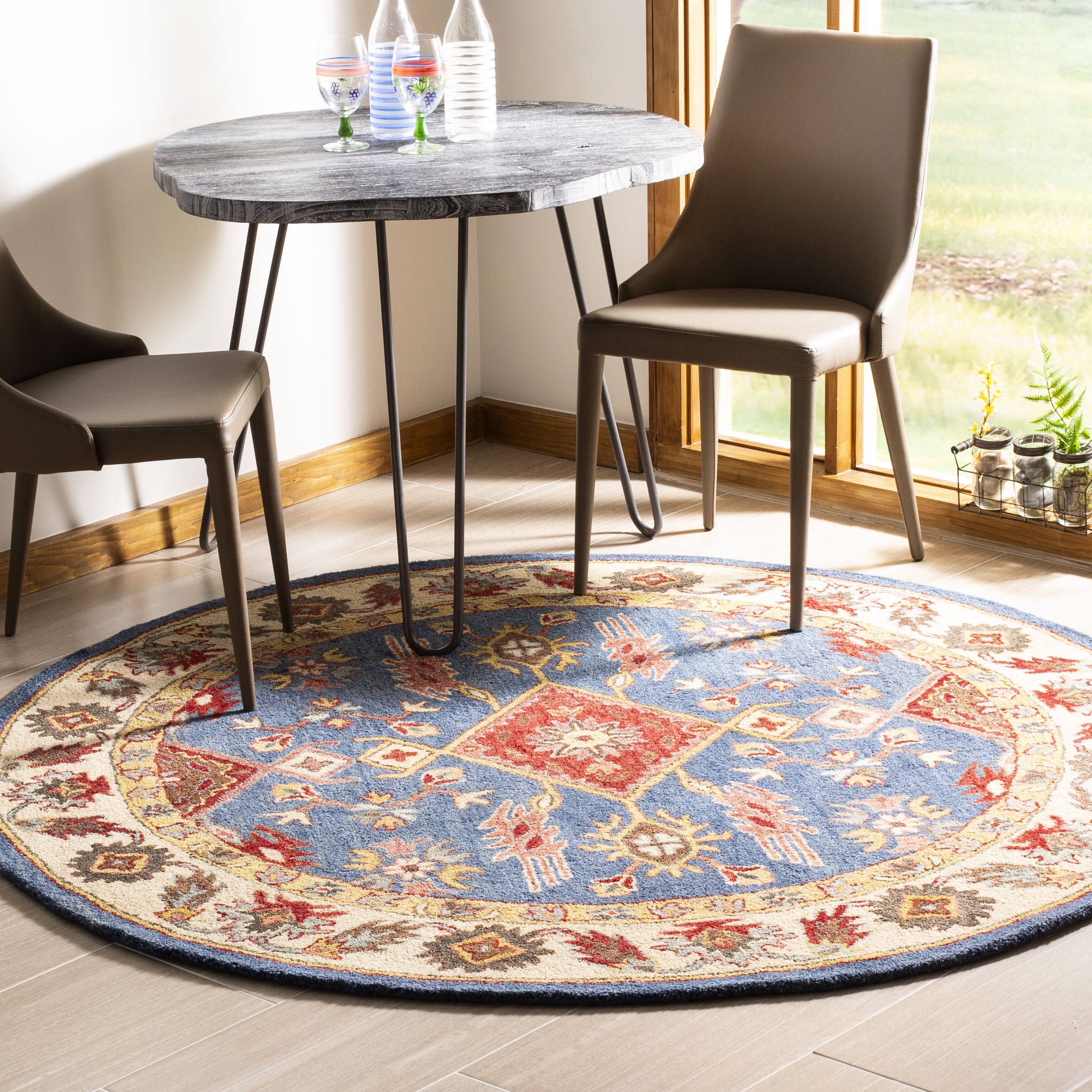 SAFAVIEH Antiquity Sydney Traditional Wool Area Rug, Blue/Red, 6' x 6' Round