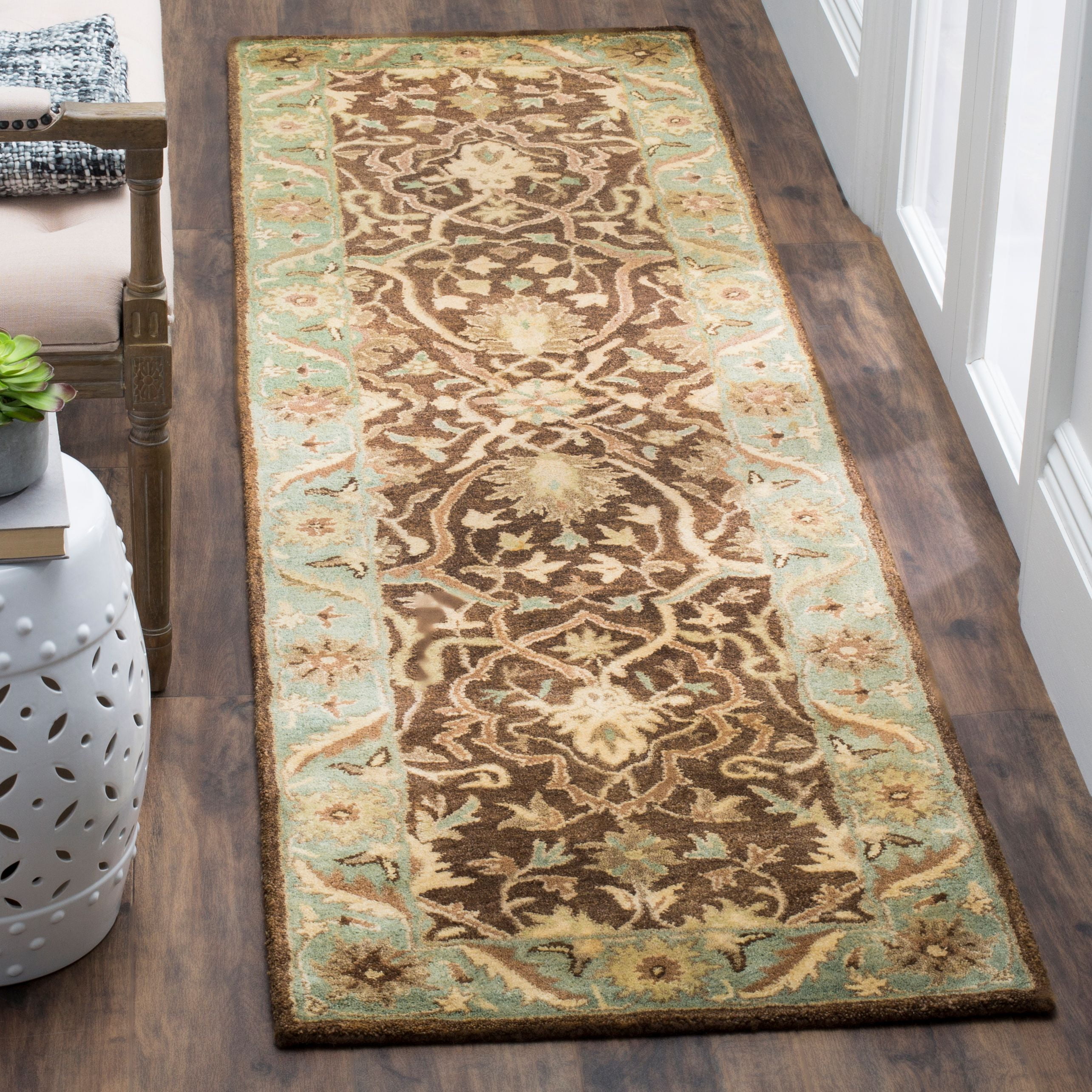 SAFAVIEH Antiquity Toireasa Traditional Floral Wool Runner Rug, Brown
