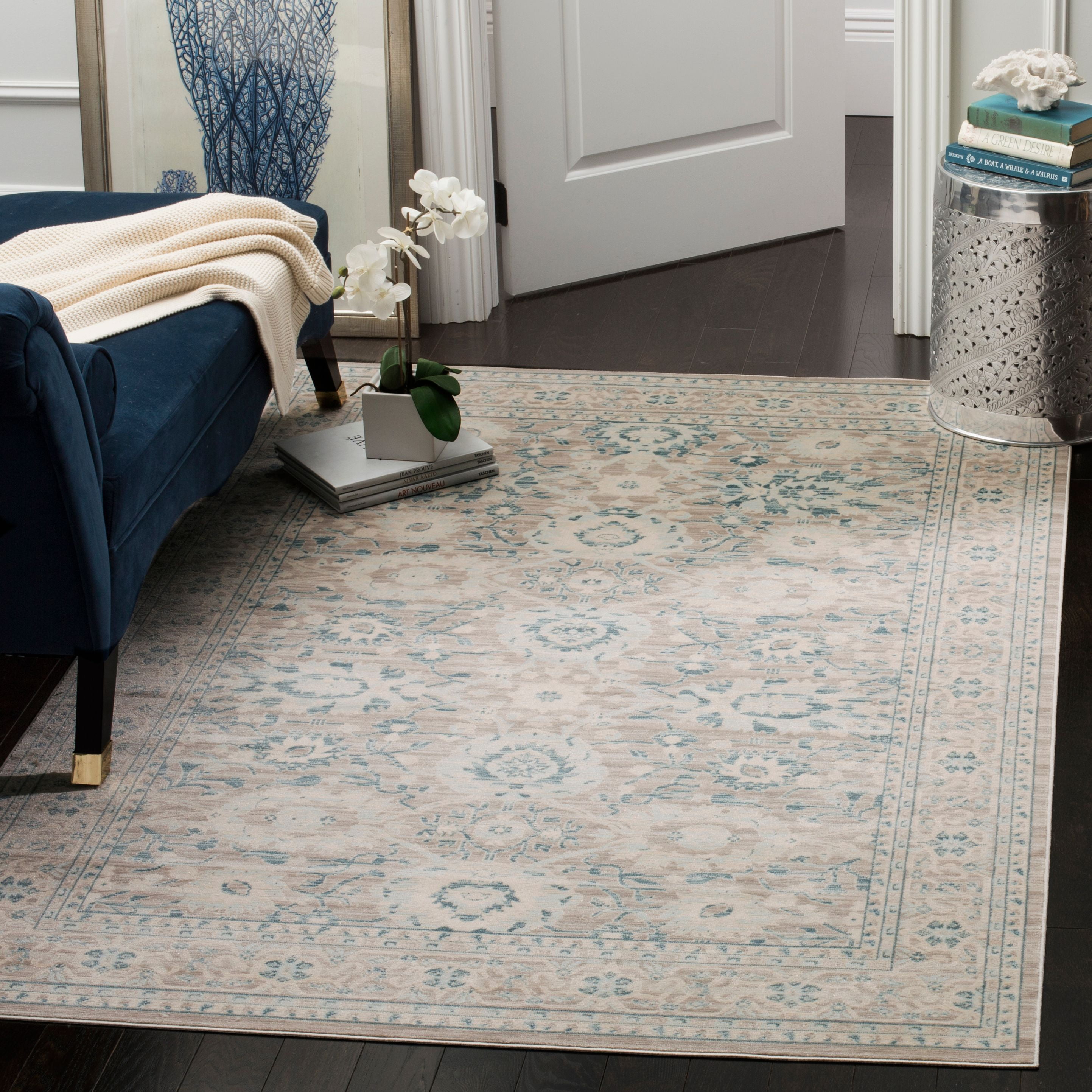 Gray Floral Synthetic Stain-Resistant 4' x 6' Rug