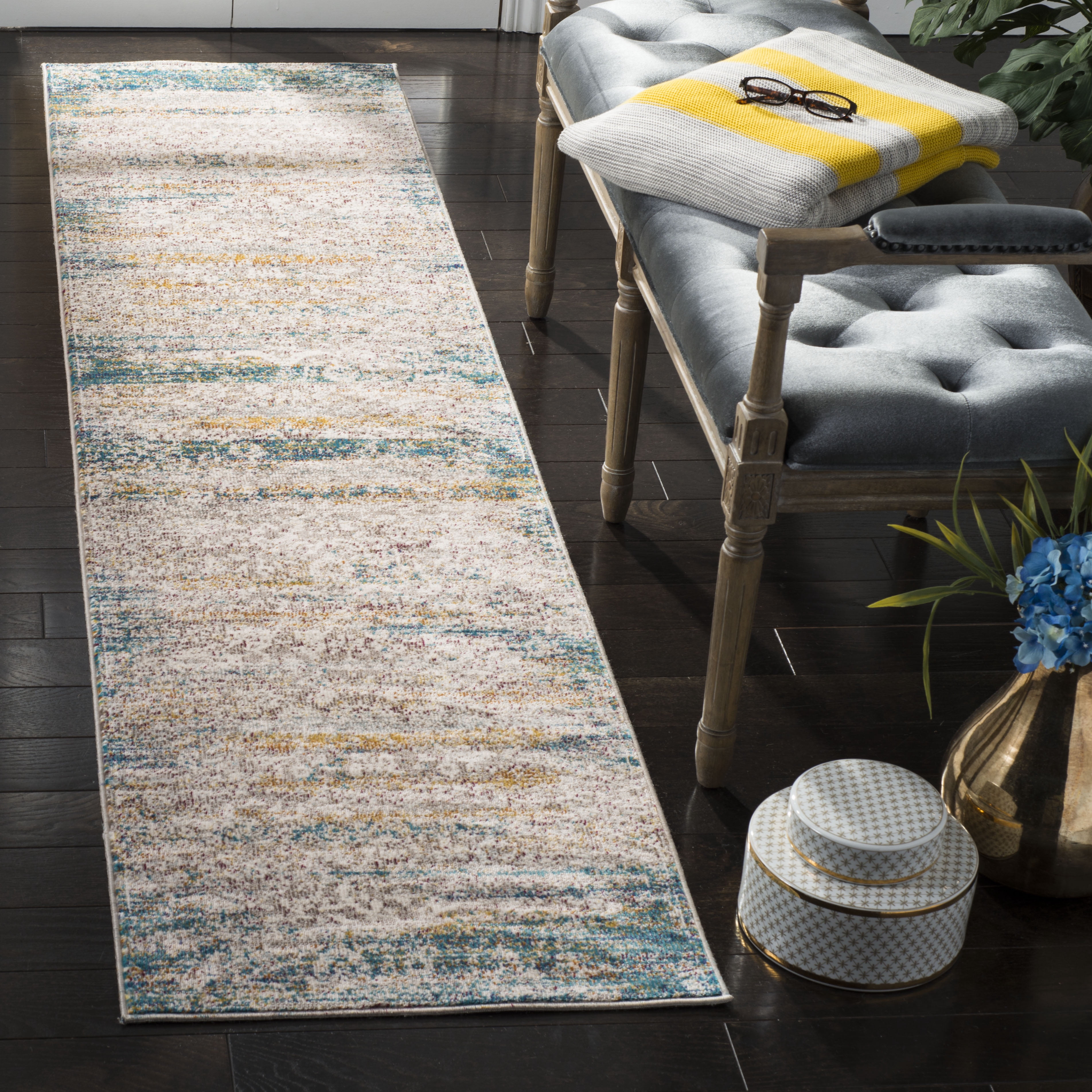 SAFAVIEH Aria Cromwell Oriental Runner Rug, Blue/Cream, 2' x 8 ...
