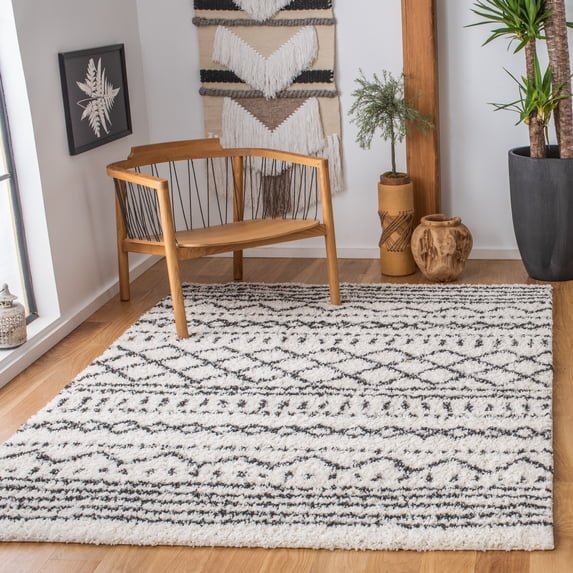 SAFAVIEH Arizona Teagan Geometric Shag Area Rug, Ivory/Black, 4' x 6'