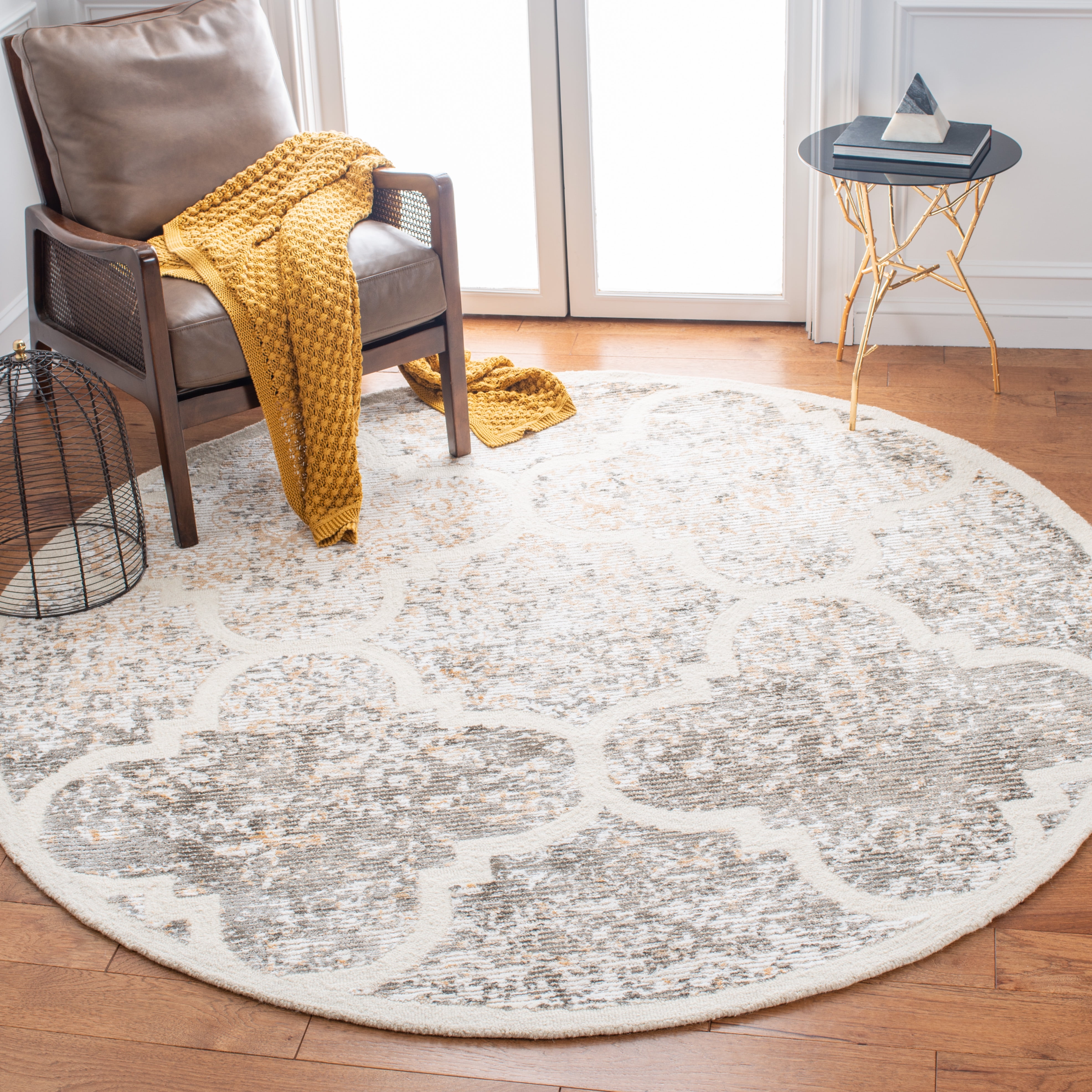 SAFAVIEH Artistry Carlie Ogee Area Rug, Ivory/Gold, 7' x 7' Round