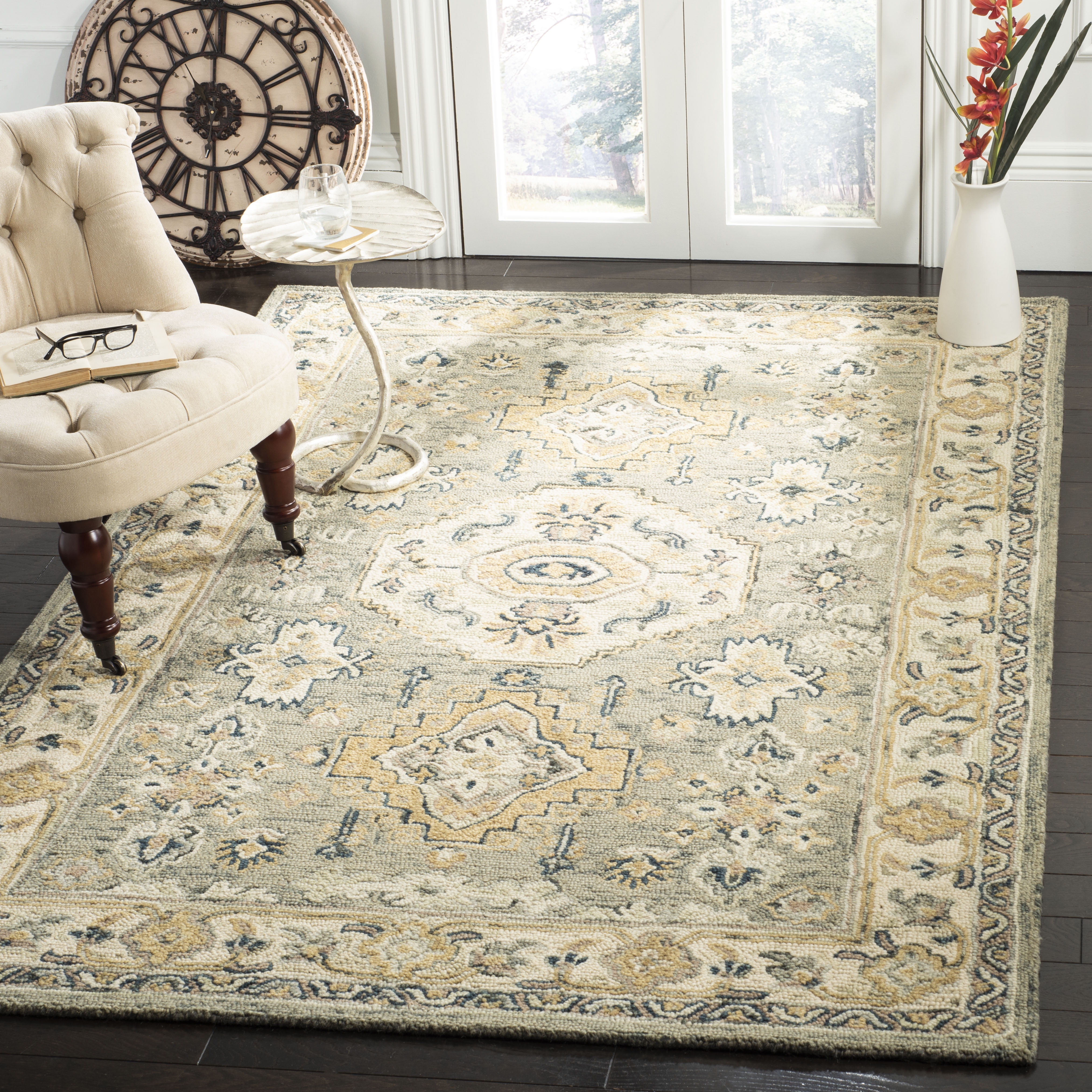 Handmade Ivory and Moss Wool Rectangular Area Rug, 5' x 8'
