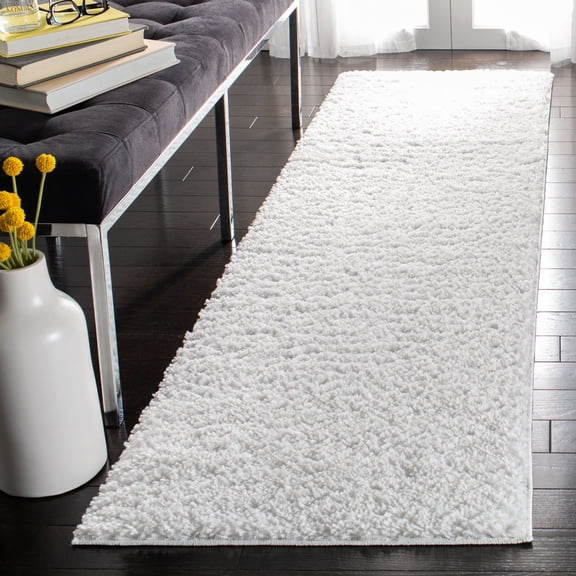 SAFAVIEH August Carlene Solid Plush Shag Runner Rug, White, 2'3" x 8' - Modern Design, White, Non-Shedding & Easy Cleaning, Ultra Plush Thick Pile, Ideal for Living Room, Bedroom, Entryway