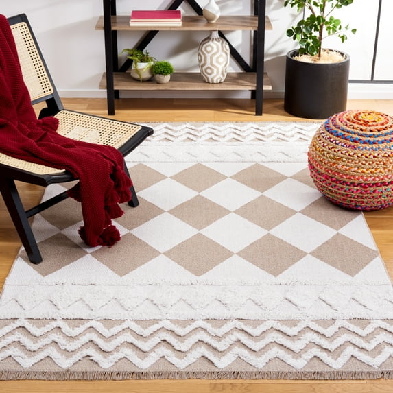 SAFAVIEH Augustine Comgan Geometric Area Rug, Ivory/Beige, 6'4" x 9'6"