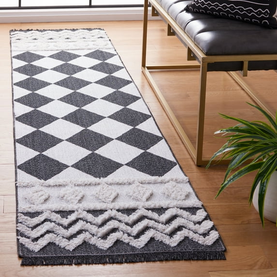 SAFAVIEH Augustine Comgan Geometric Runner Rug, Ivory/Black, 2' x 9'