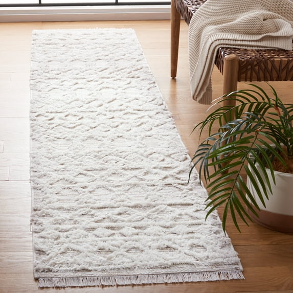 SAFAVIEH Augustine Cromwell Geometric Runner Rug, Ivory/Beige, 2' x 5'