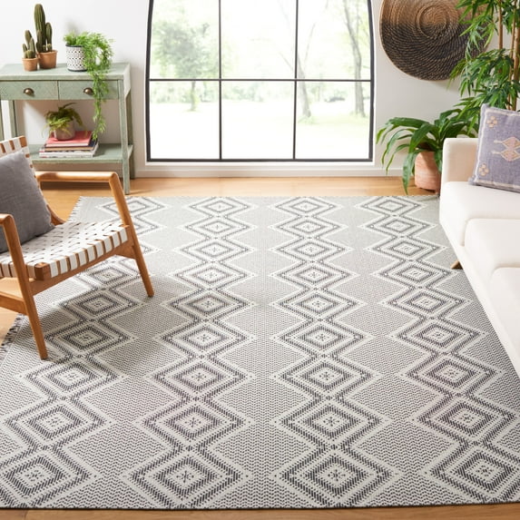 SAFAVIEH Augustine Gerald Geometric Area Rug, Ivory/Black, 6'4" x 6'4" Square