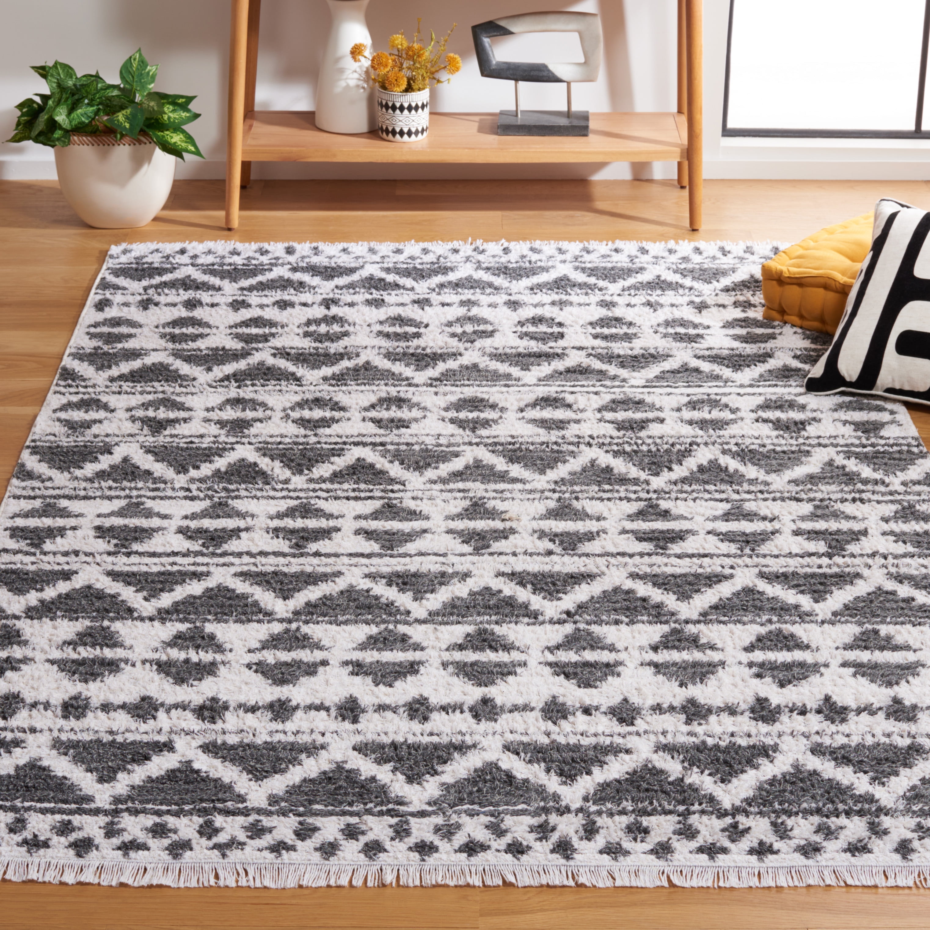 SAFAVIEH Augustine Kalina Geometric Area Rug, Ivory/Gray, 6'4" x 9'6"