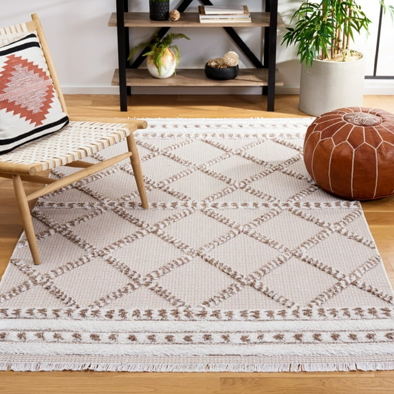SAFAVIEH Augustine Reannon Geometric Area Rug, Ivory/Beige, 4' x 6'