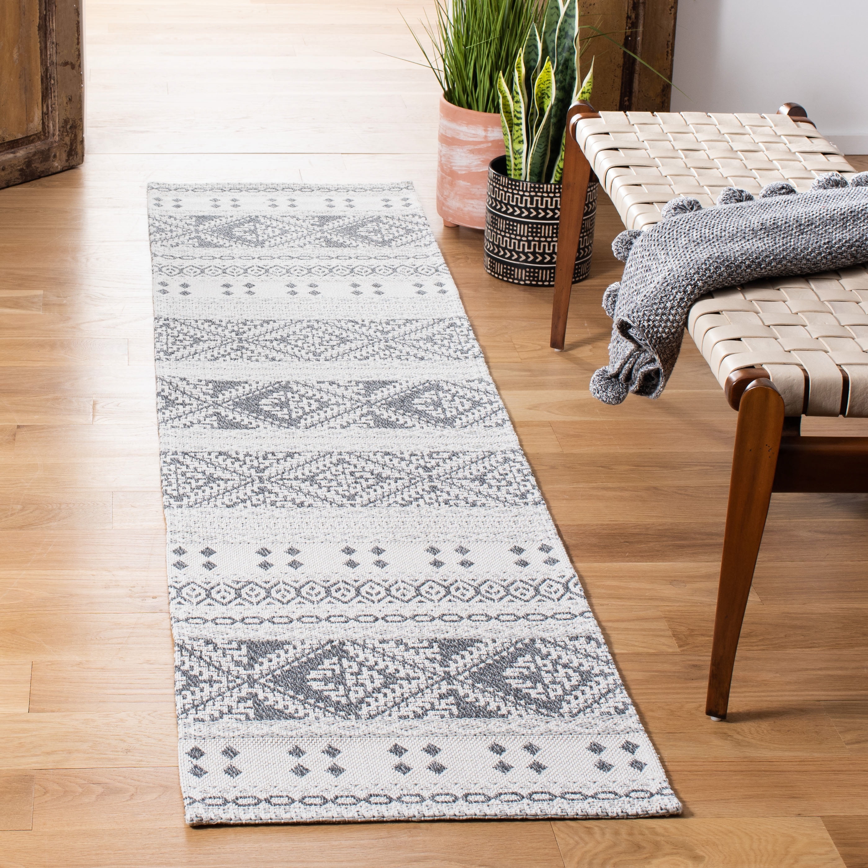 SAFAVIEH Augustine Willoughby Southwestern Runner Rug, Anthracite/Cream, 2' x 8'