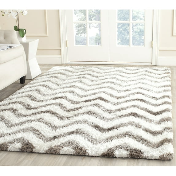 SAFAVIEH Barcelona Carmella Chevron Stripes Shag Area Rug, Ivory/Silver, 5' x 8'
