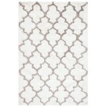 SAFAVIEH Barcelona Mira Geometric Shag Area Rug, Ivory/Silver, 2'3" x 4'